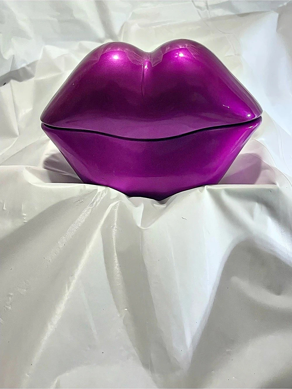 Purple Lips Decor